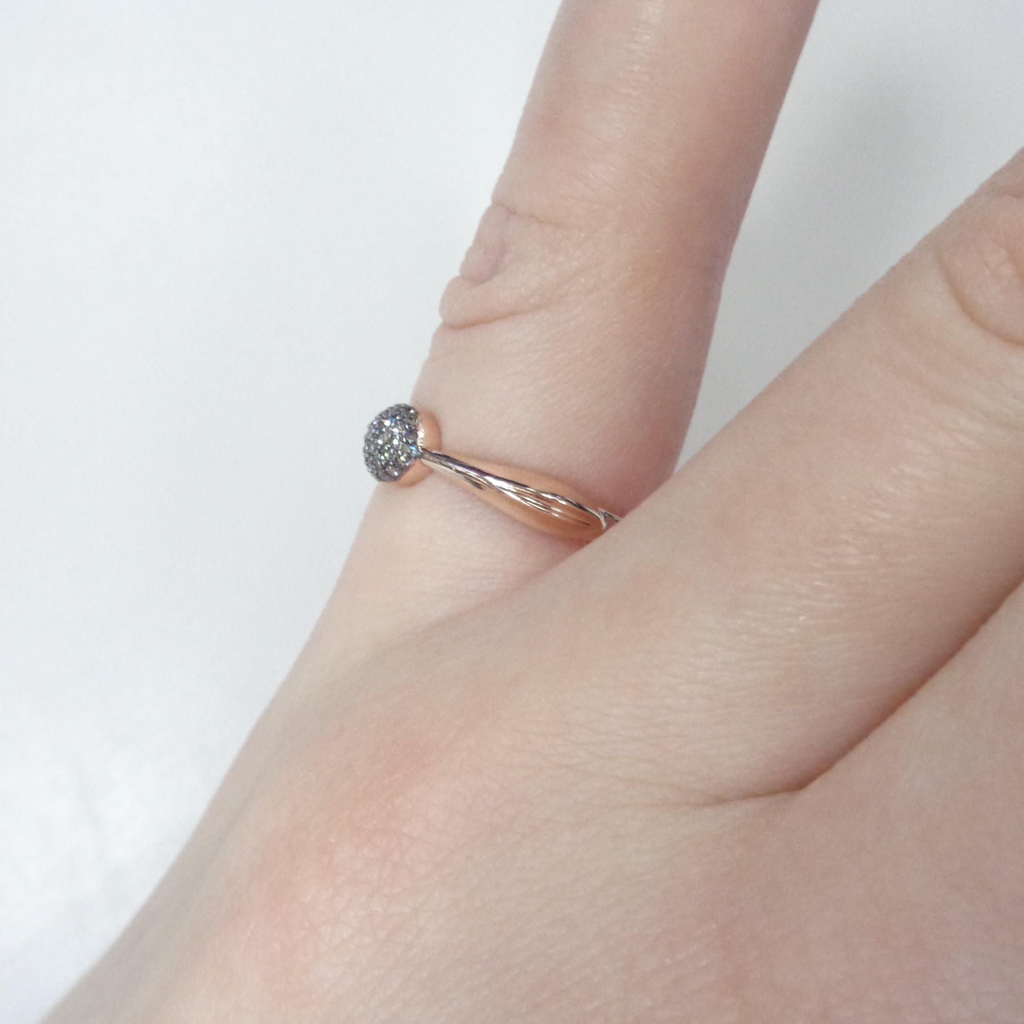 Серебряное кольцо с коньячными бриллиантами